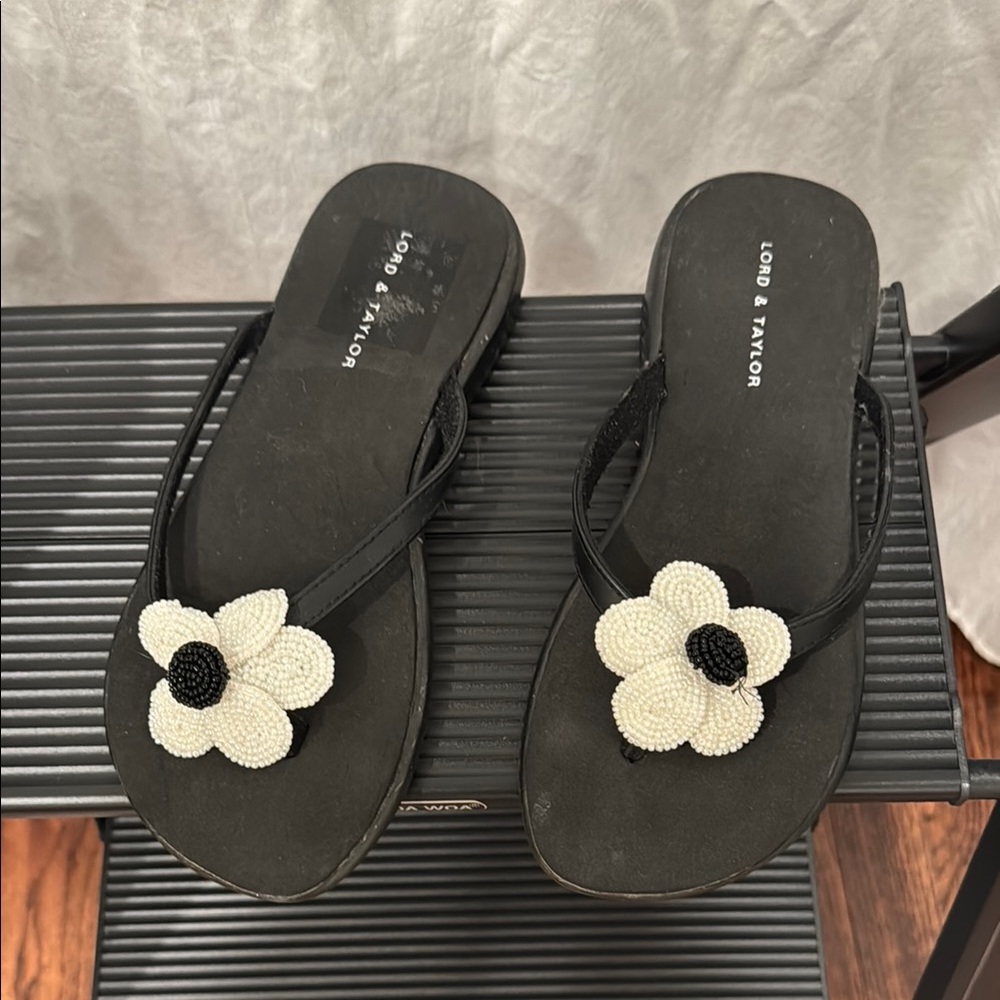 Lord & Taylor Black and Cream Sandals with Floral Detail